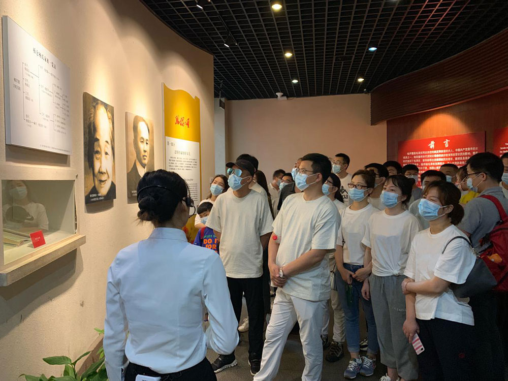 8-华中区域组织整个员工赴长沙开慧镇发展党史进建教育。.jpg